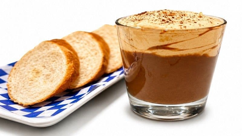 COFFEE EGGFOAM W/ SLICED BREAD
