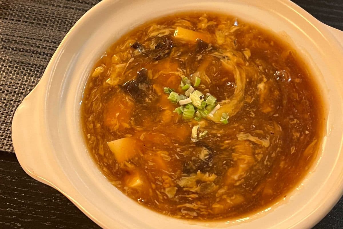 301. Hot & Sour Soup (Vegan)