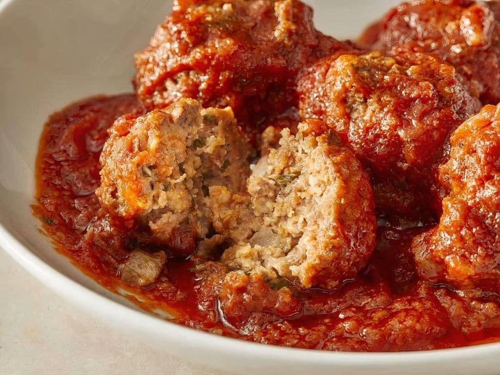 Meatballs with Garlic Bread