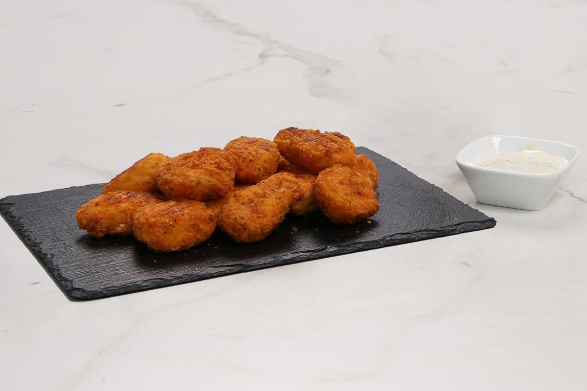 12 Spicy Chicken Poppers with 1 Dipping Sauce