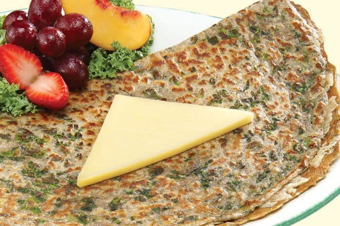 Spinach and cheddar crêpe (910 Clas.)