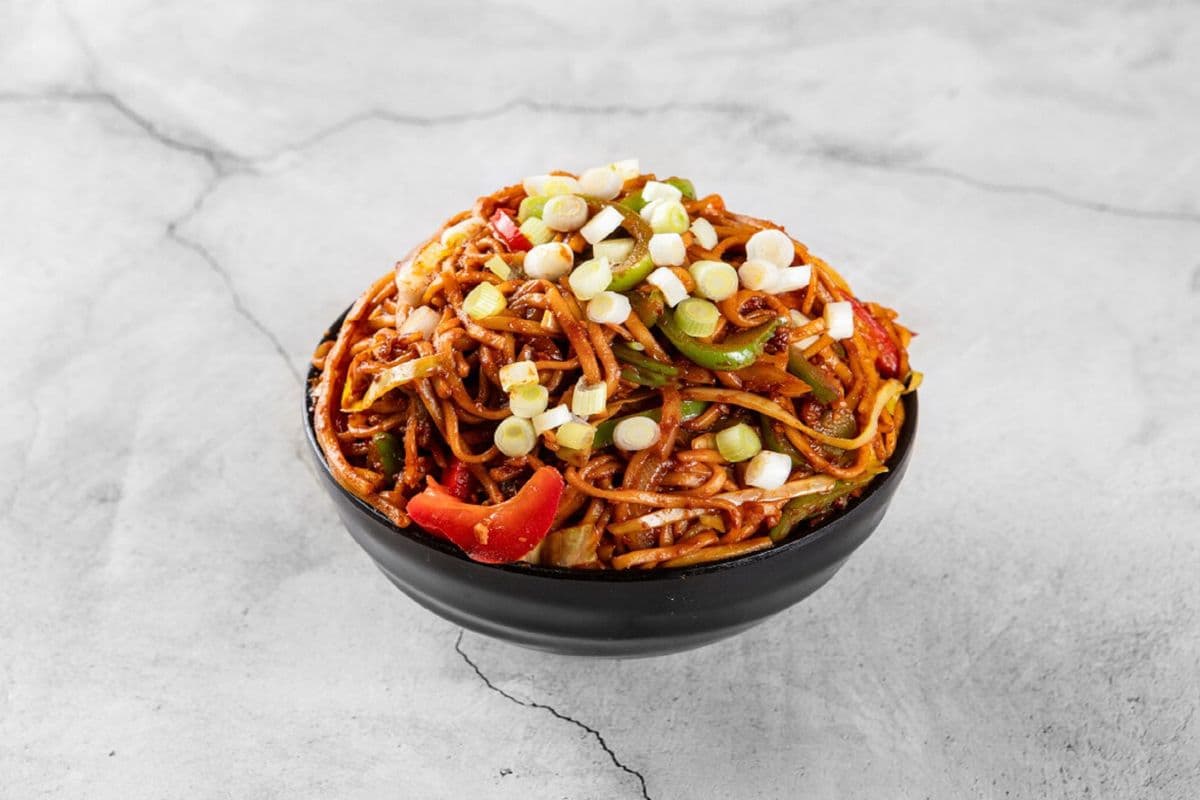 PANEER HAKKA NOODLES