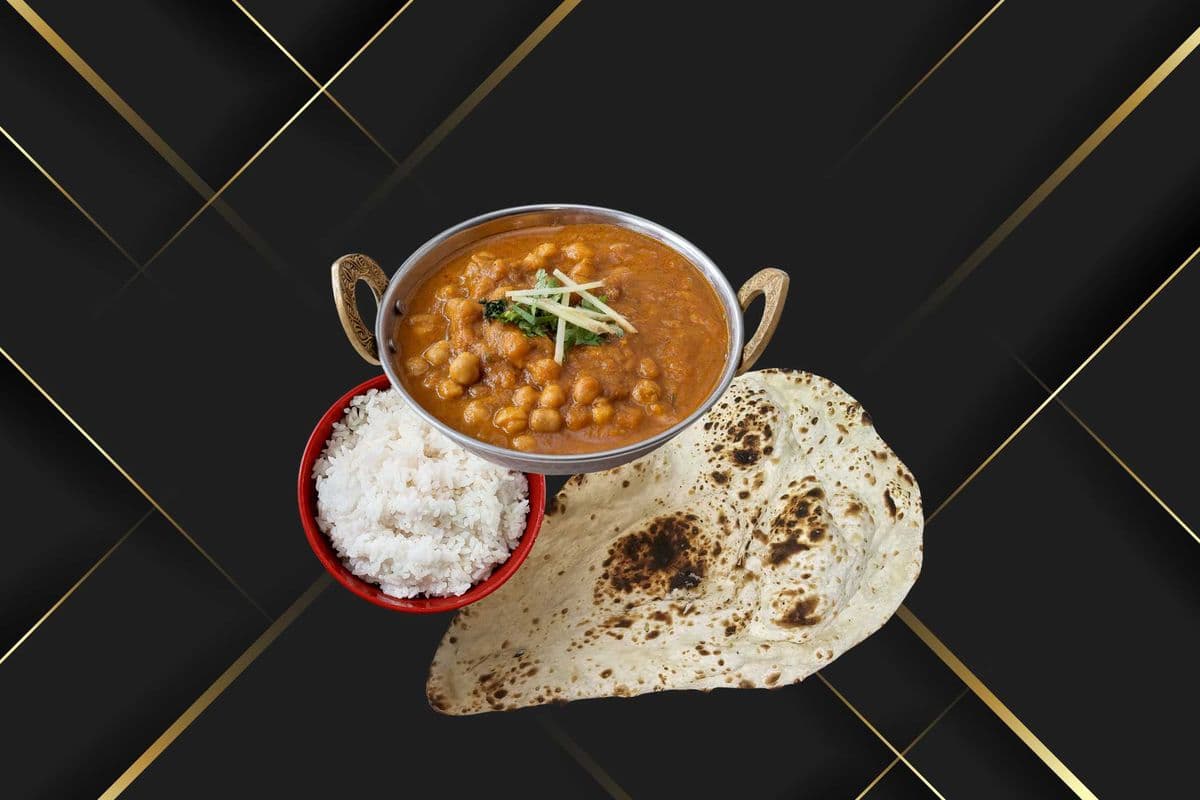 Chana Masala with Rice and One Naan