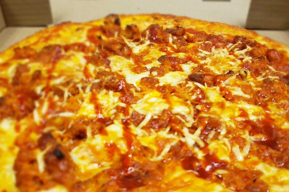 Medium Buffalo Chicken Pizza