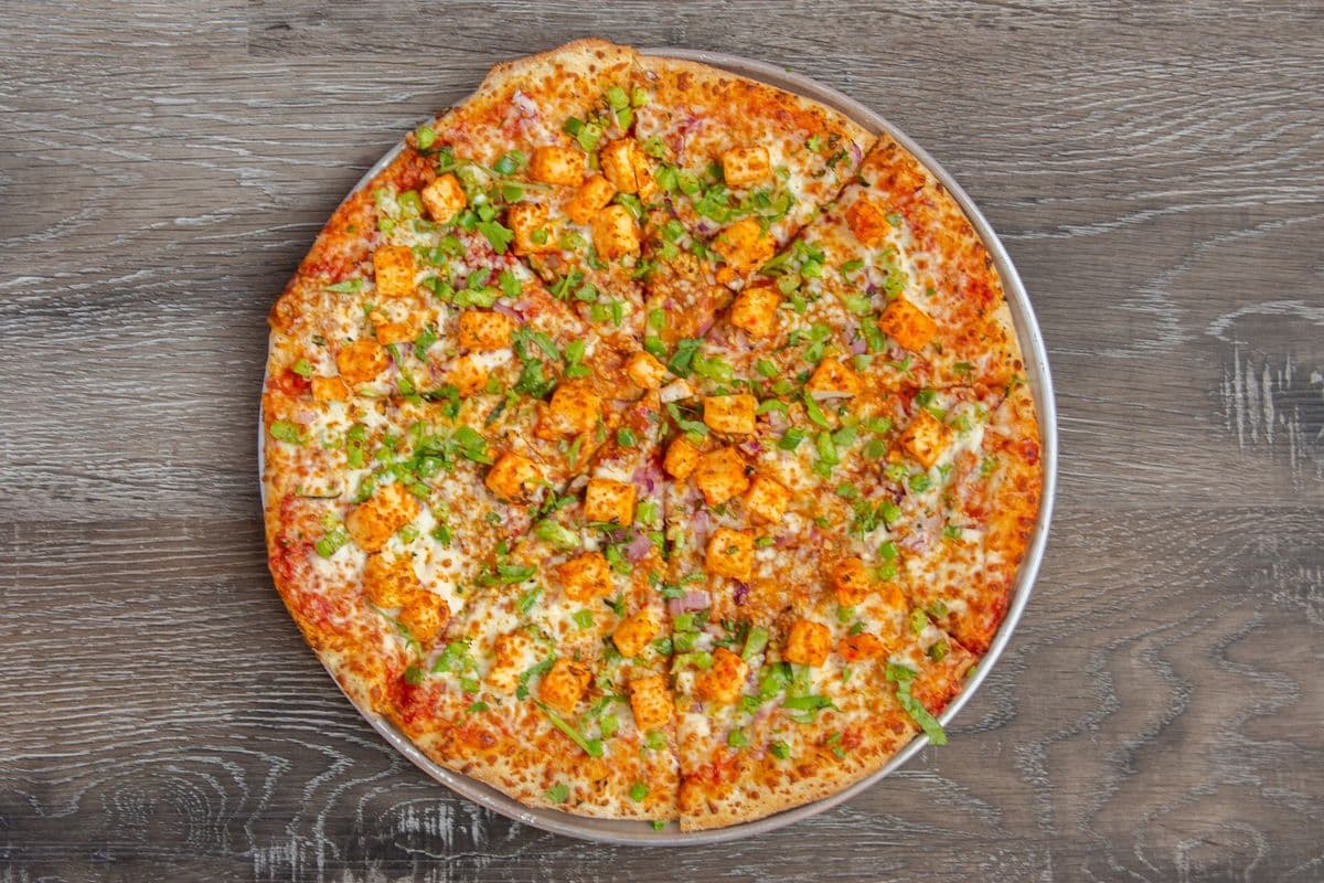 Tandoori Paneer Pizza