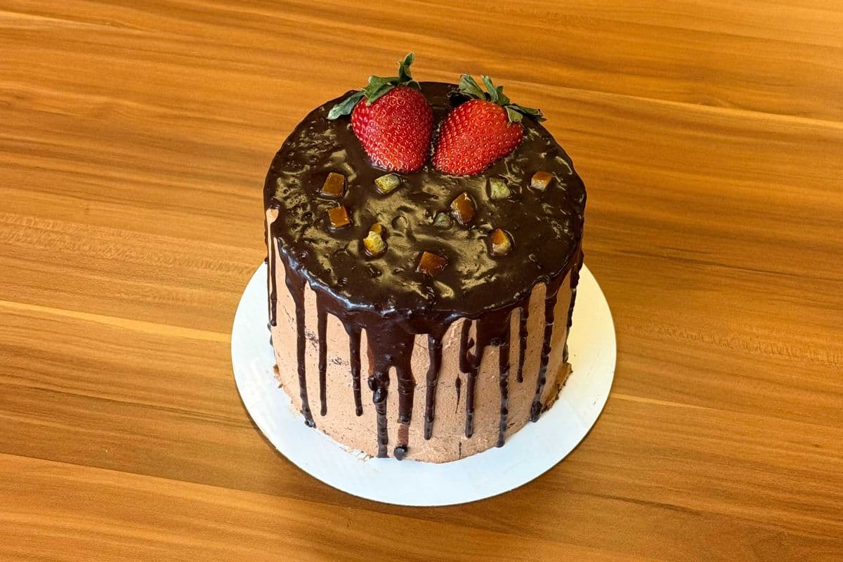 Drip Chocolate Cake