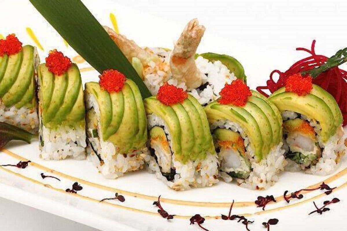 Green Dragon Roll (6pcs)