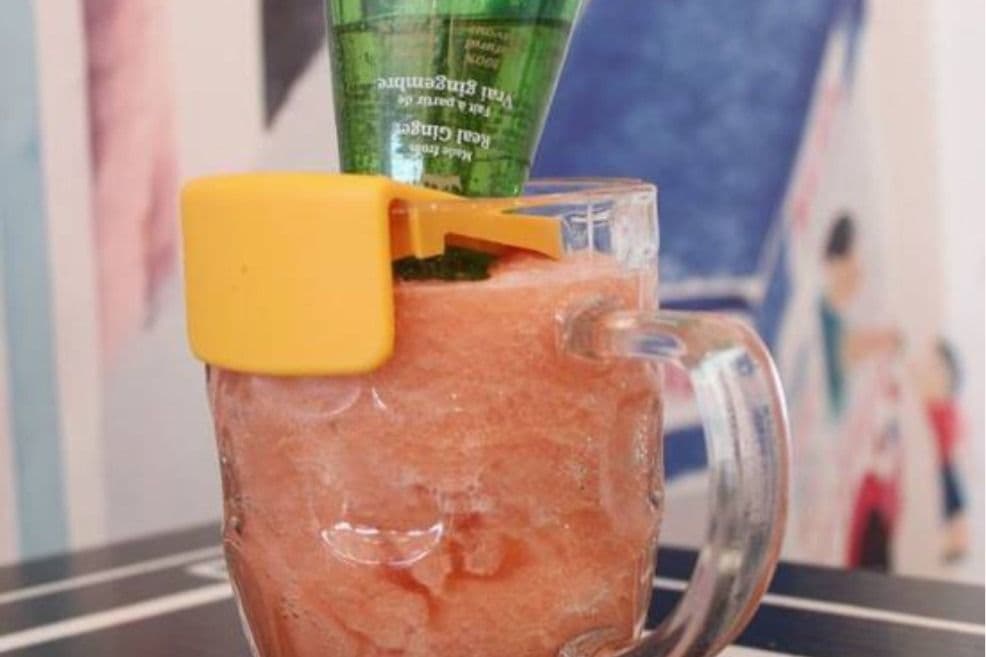Z7. Canada Dry Fruit Punch Slush 雜果爆珠冰沙