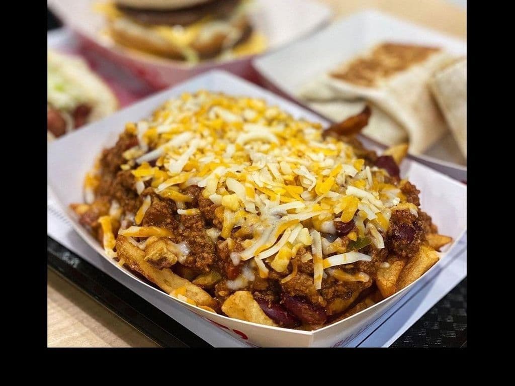 CHILI FRIES*