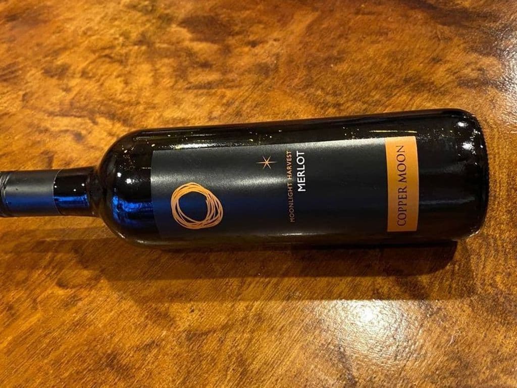 Copper Moon Merlot bottle 750ml (12.5% alc.vol)