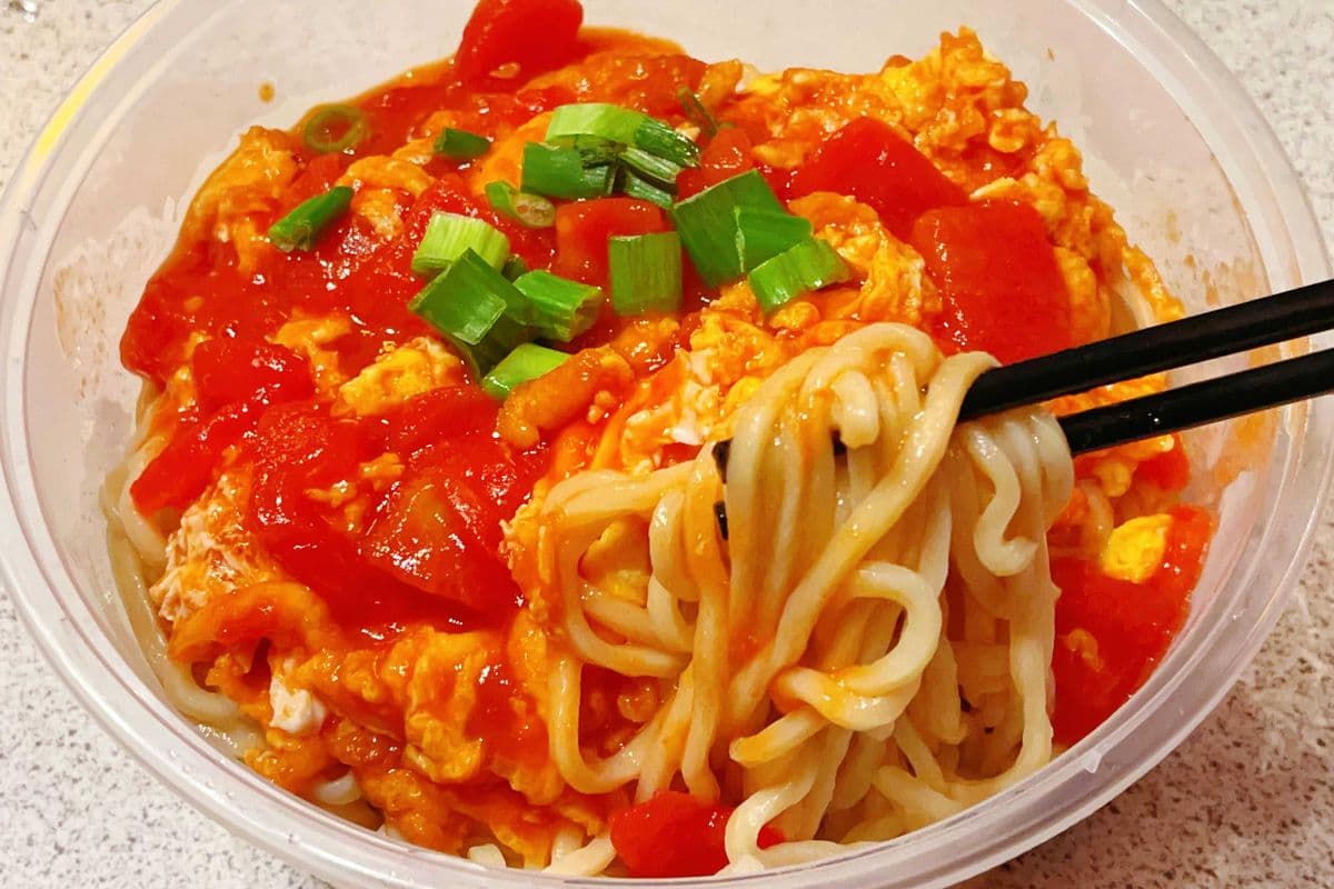 Braised noodles with tomatoes and eggs 西红柿鸡蛋打卤面