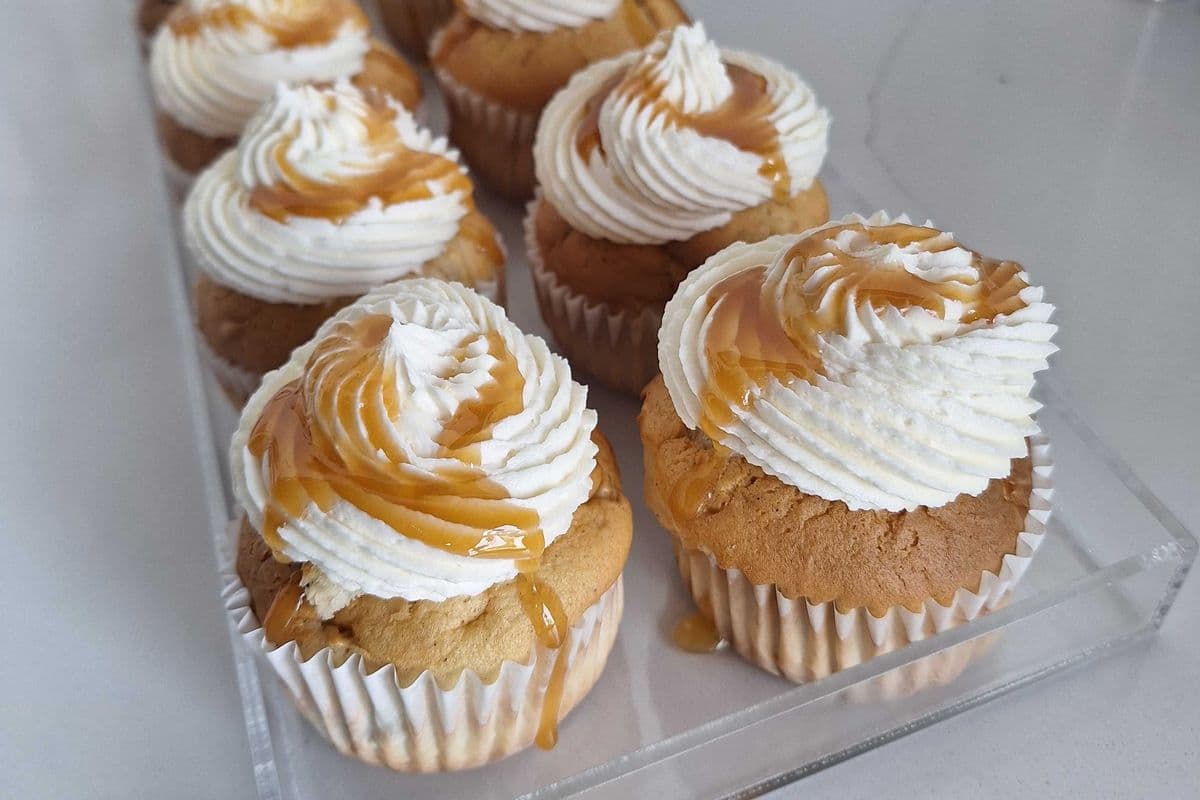 Caramel CheeseCake Cupcakes (6 Pcs)