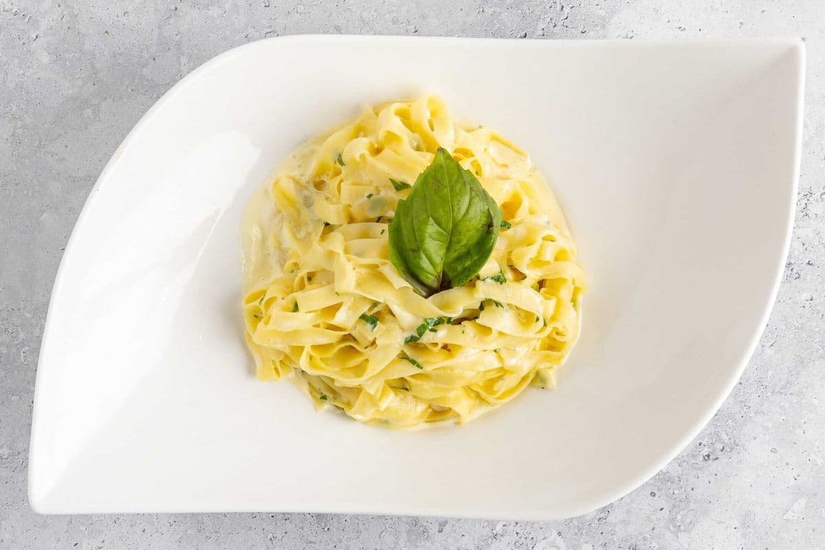 Fettuccine Alfredo Pasta