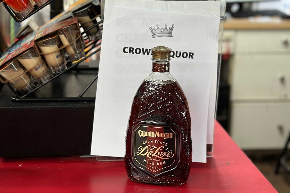 Captain Morgan Dark (1 x 750 ml)