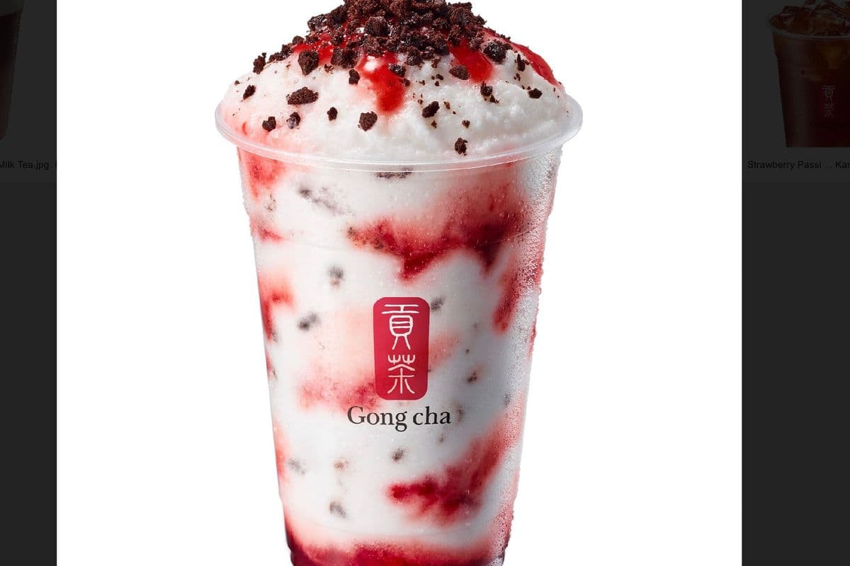 Strawberry Oreo Smoothie