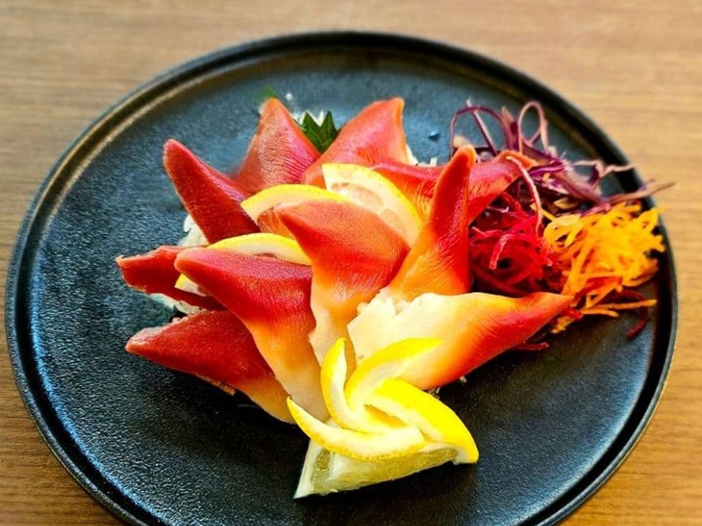 Hokkigai Sashimi
