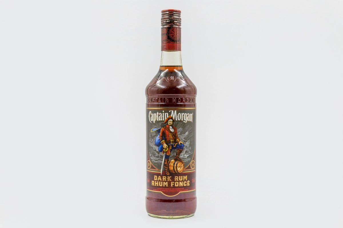 Captain Morgan Dark (1 x 750 ml Bottle)
