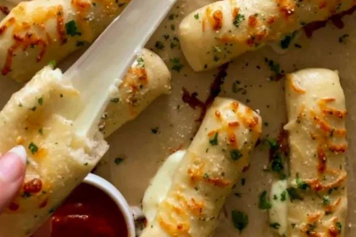 CREAMY GARLIC FINGERS