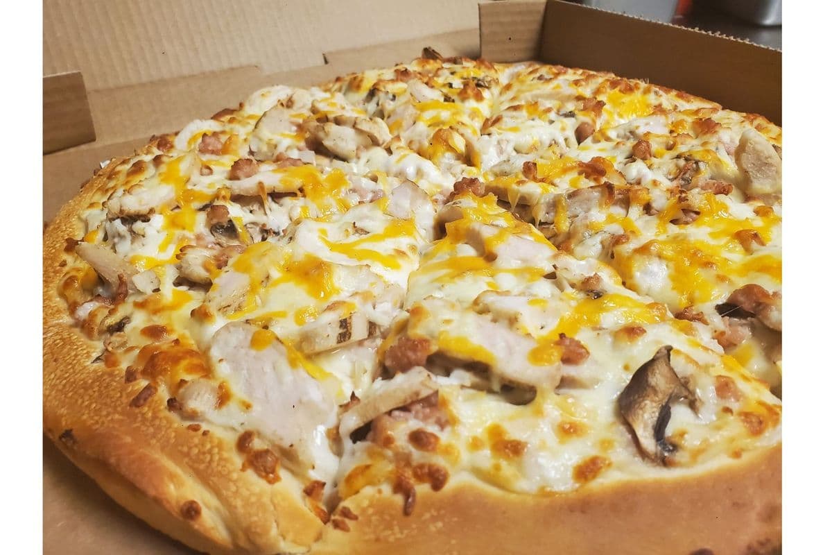 10'' Chicken Mushroom Melt Pizza