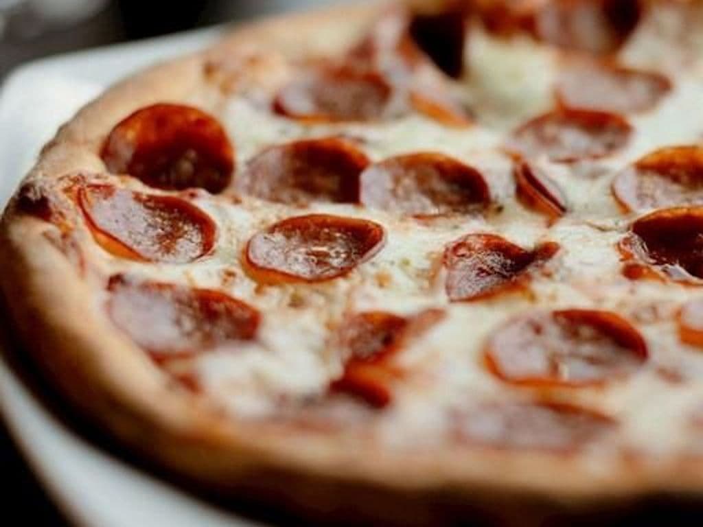 Large Pepperoni Pizza