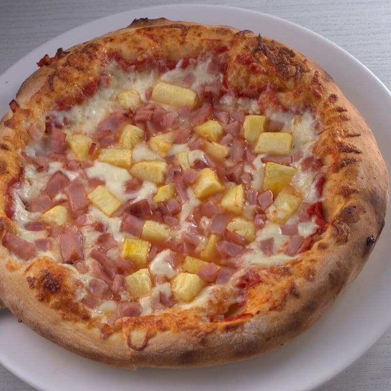 Hawaiian / Hawaiian Pizza