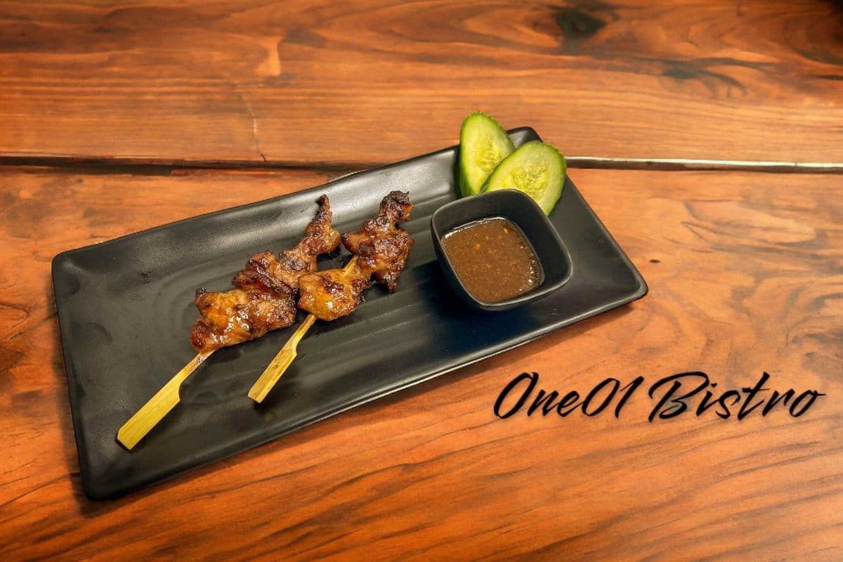 Grilled Skewers (2 Pcs) 秘製沙嗲串燒