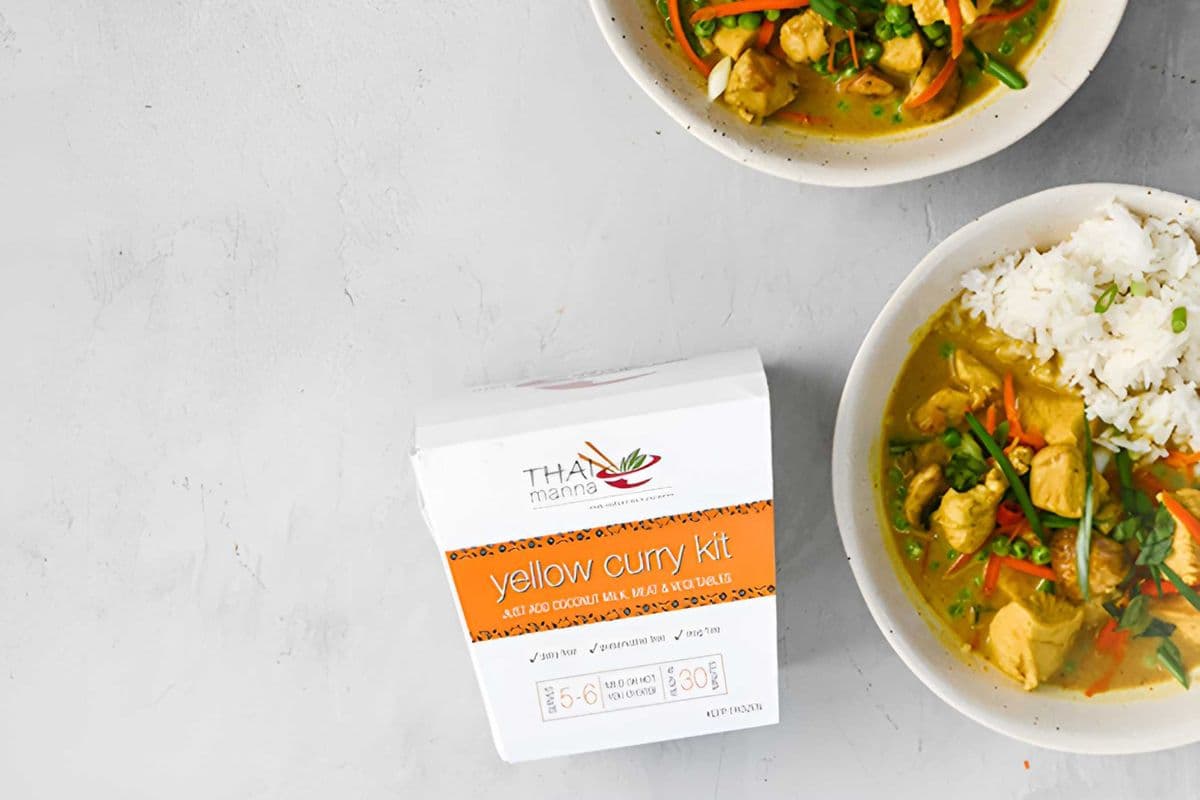Large Yellow Thai Curry Kit (Serves 5-6)