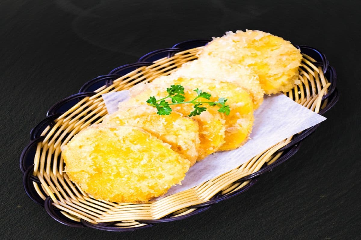 Sweet Potato Tempura (6 pcs)