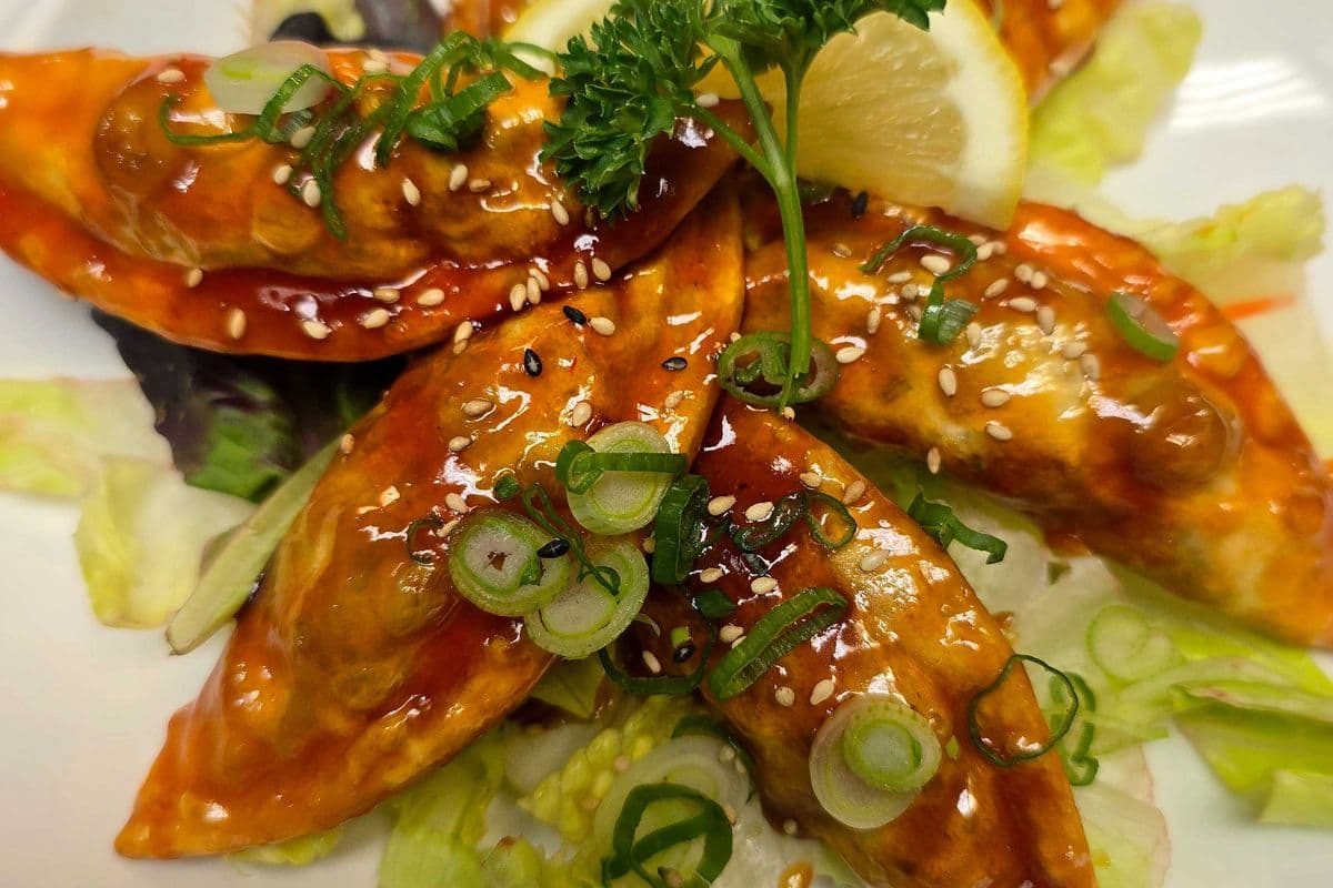 Spicy Deep-Fried Veggie Gyoza (6 Pcs)