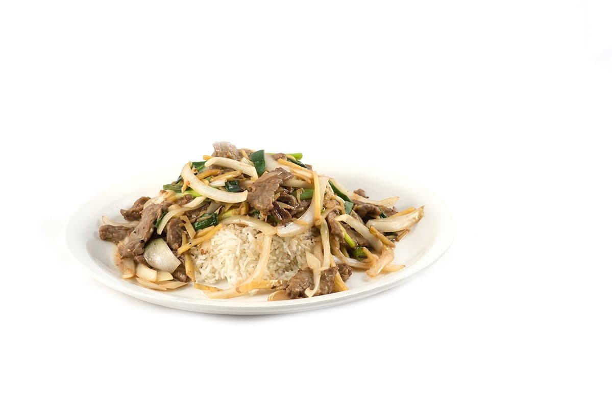 42. Bœuf sauté au gingembre sur riz blanc / Beef Sauteed with Ginger on White Rice