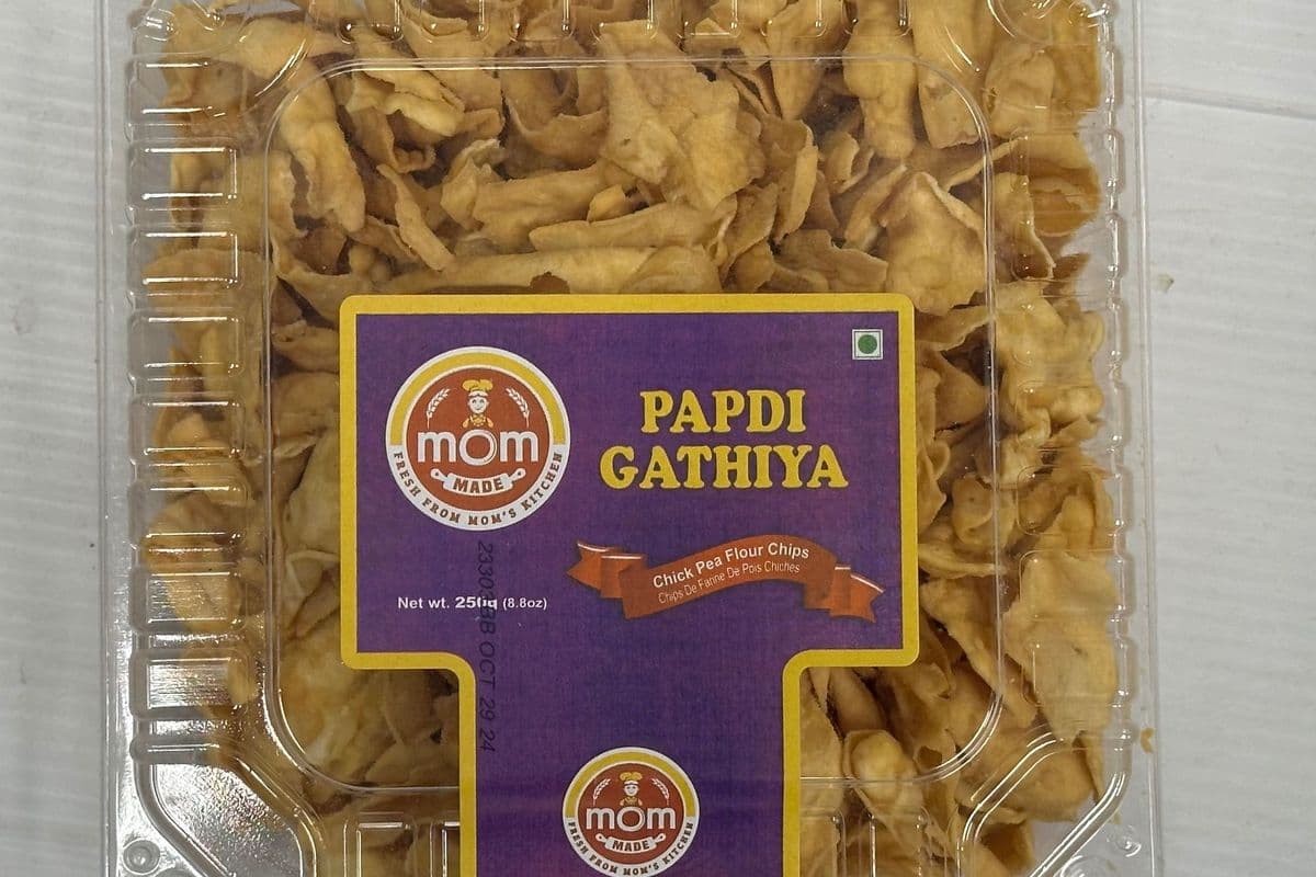 Mom Made Papdi Gathiya (250 g)
