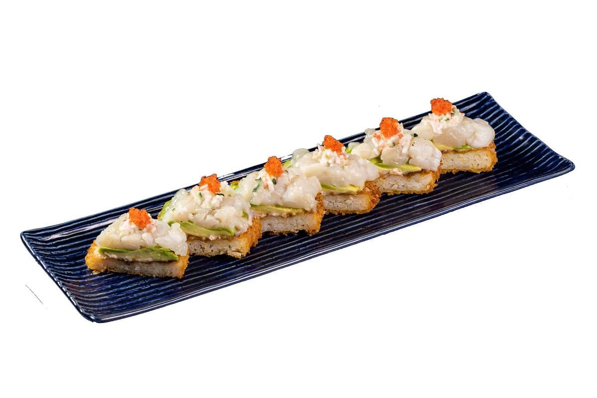 Scallop & Avocado Pizza