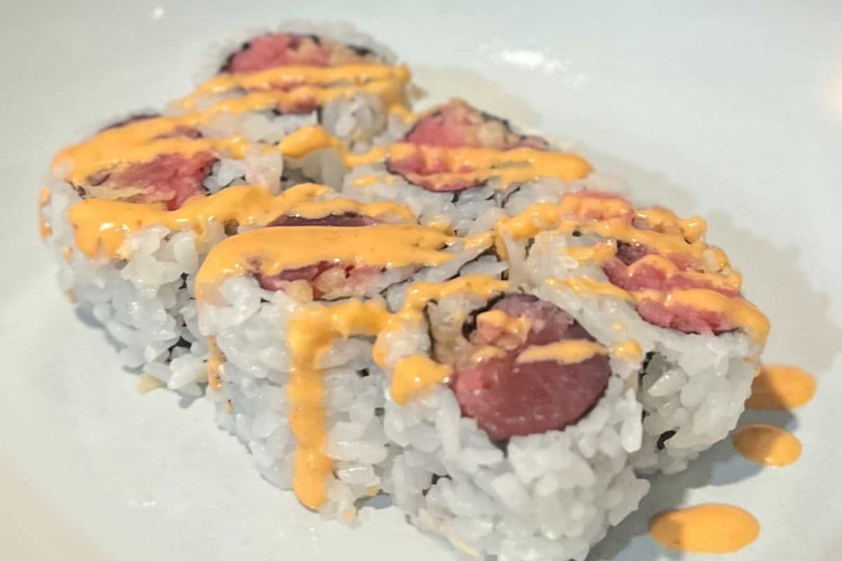 Spicy Tuna Roll (6 pcs)