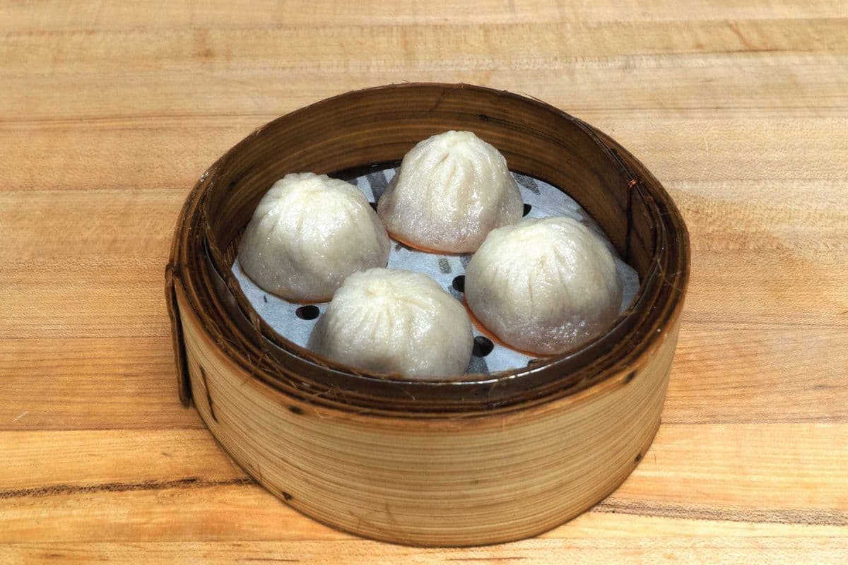 416. Shanghai Style Juicy Pork Dumplings 小籠包