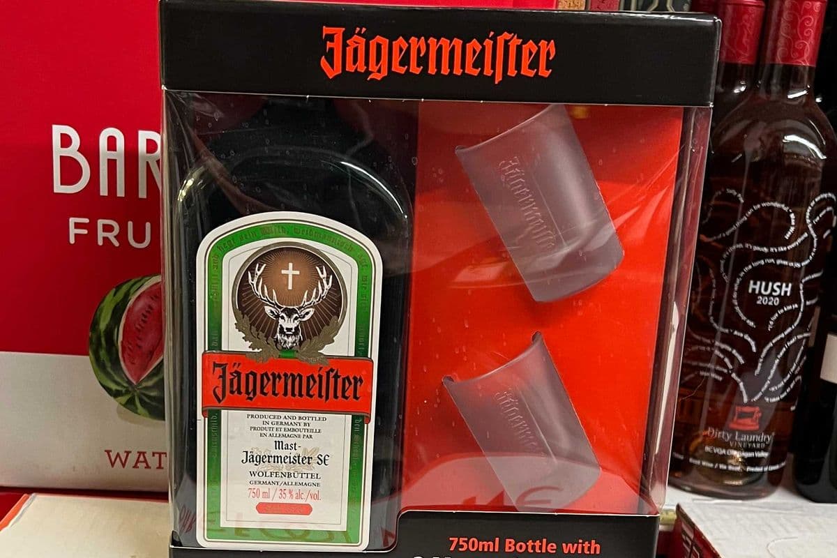 JAGERMEISTER GIFT PACK (1 x 750ML)