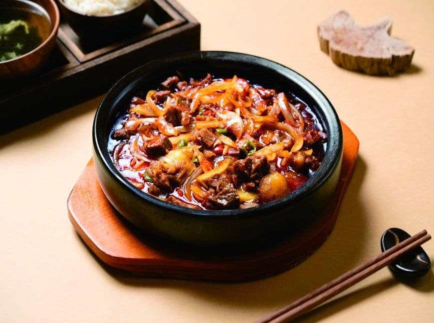 Pickled Braised Pork Belly / 土豆红烧肉