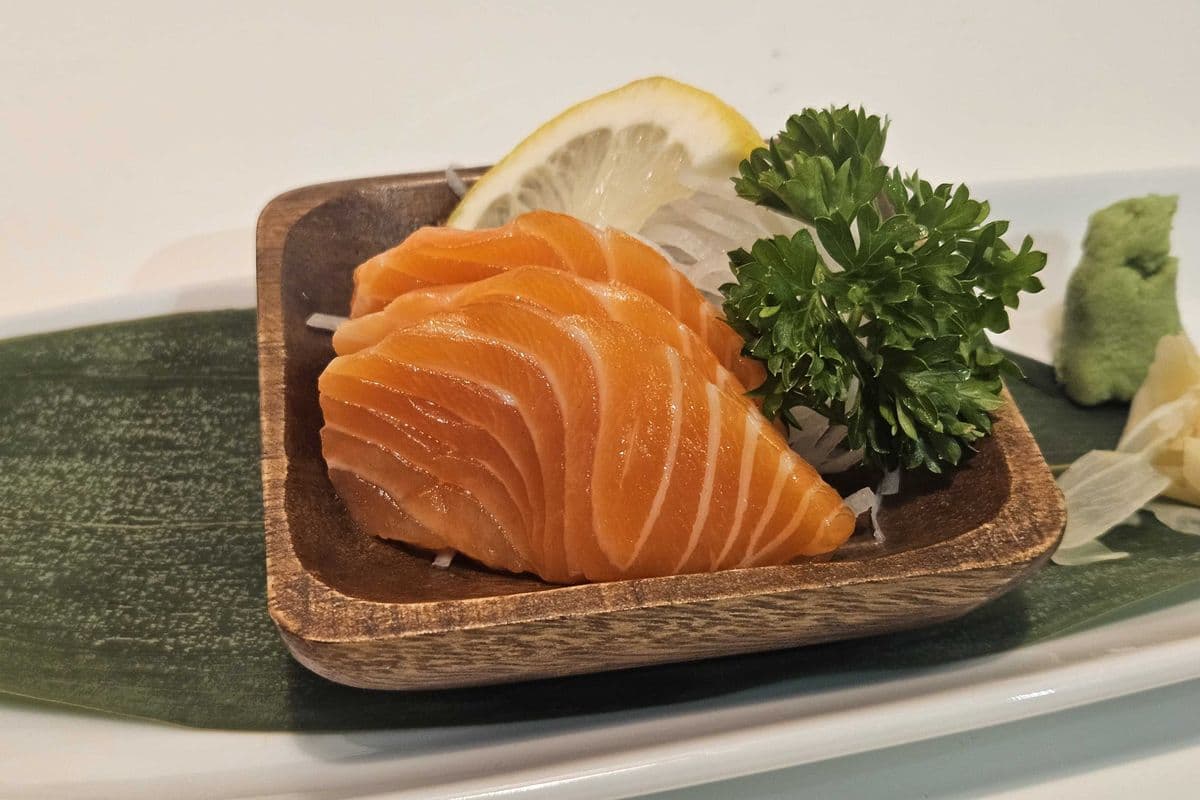 Salmon Sashimi (3pcs)