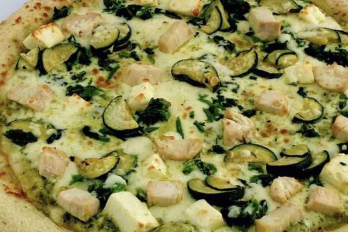 Medium Chicken Pesto Pizza