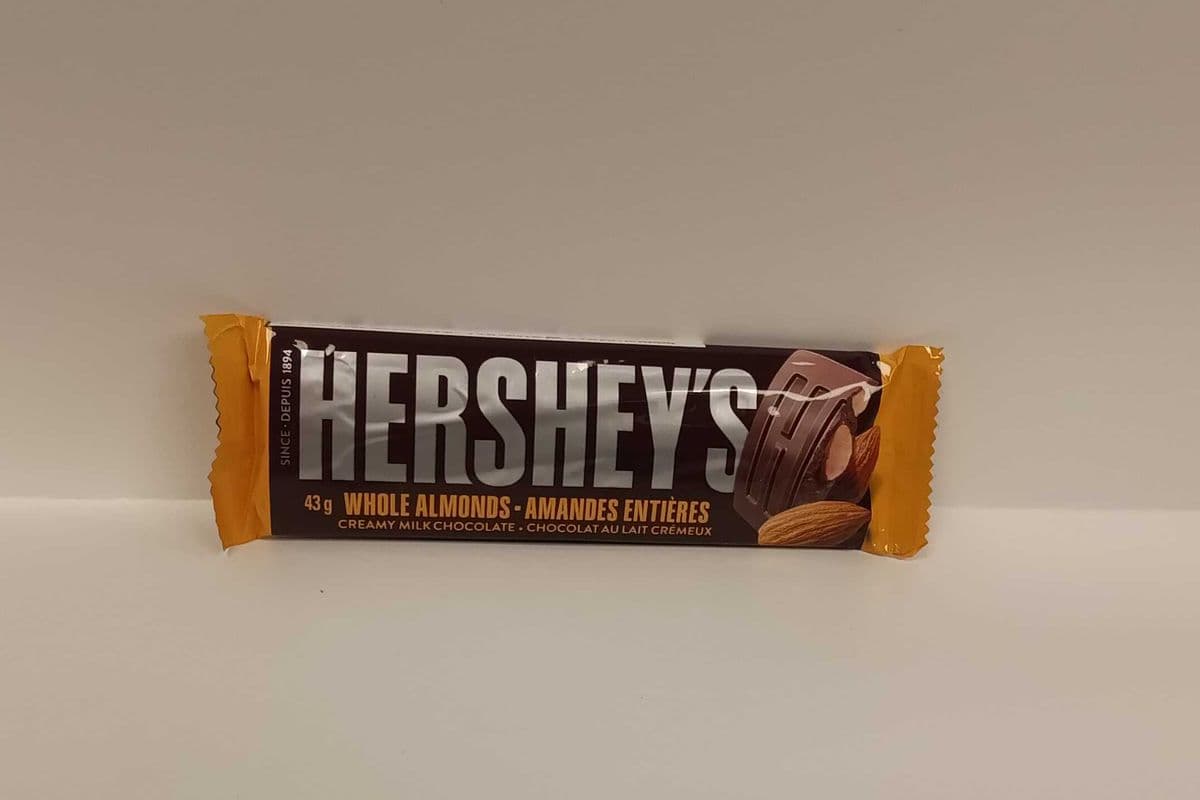 Hershey's Whole Almonds 43g