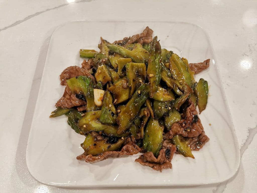 Sauteed Beef with Bitter Melon 涼瓜炒牛肉