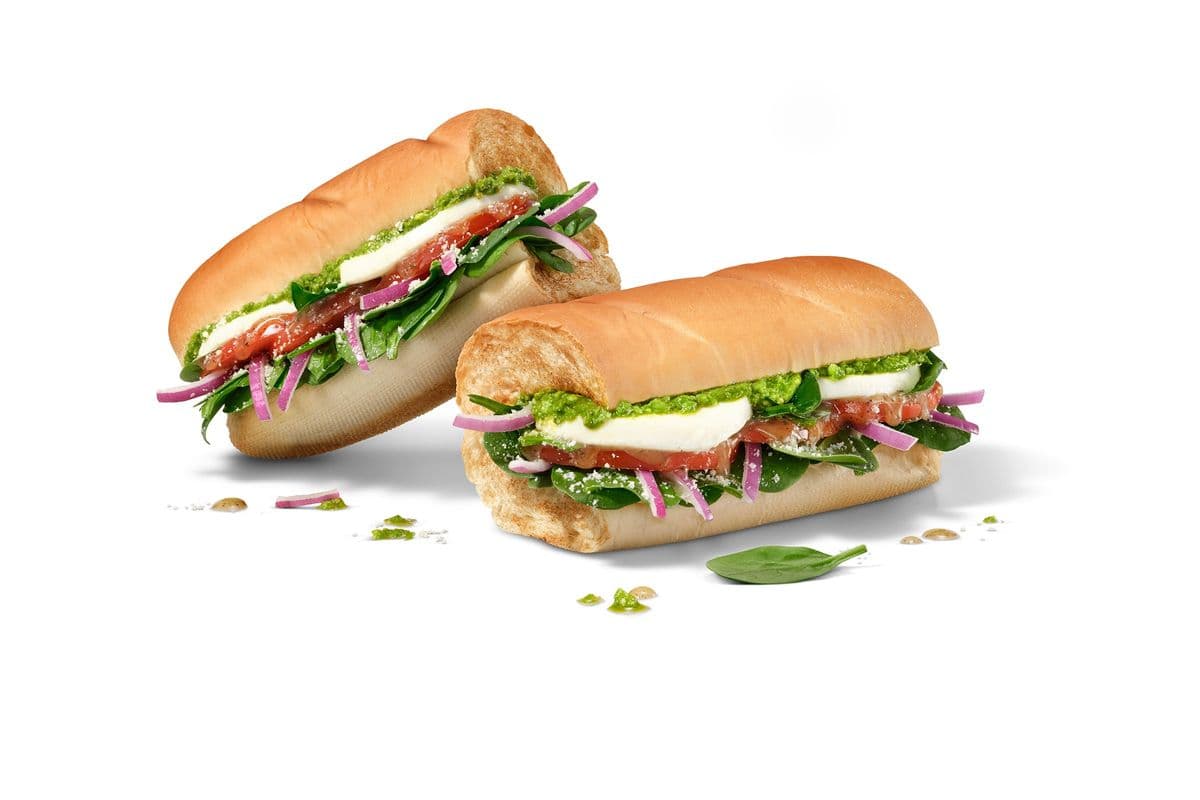 #12 Mozzarella Bella Footlong Sub (1060 Cals)