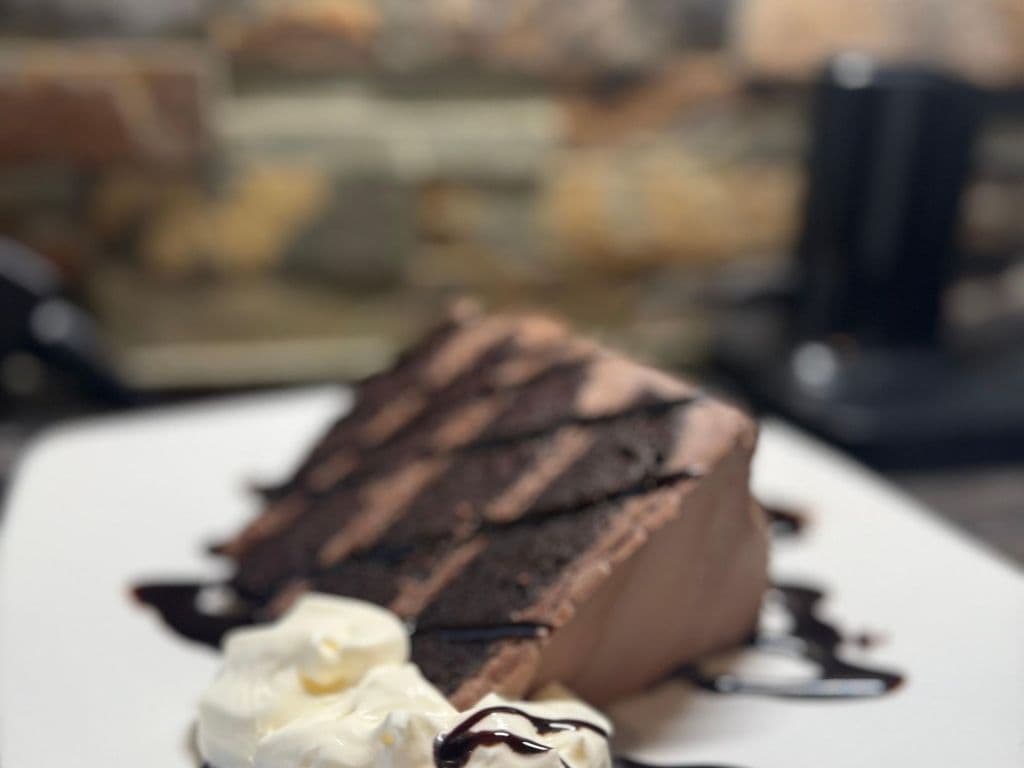 Tripple Layer Chocolate Cake