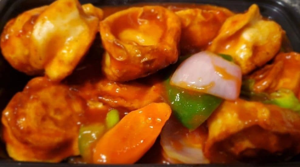 Chili Special Momos (8 pieces)