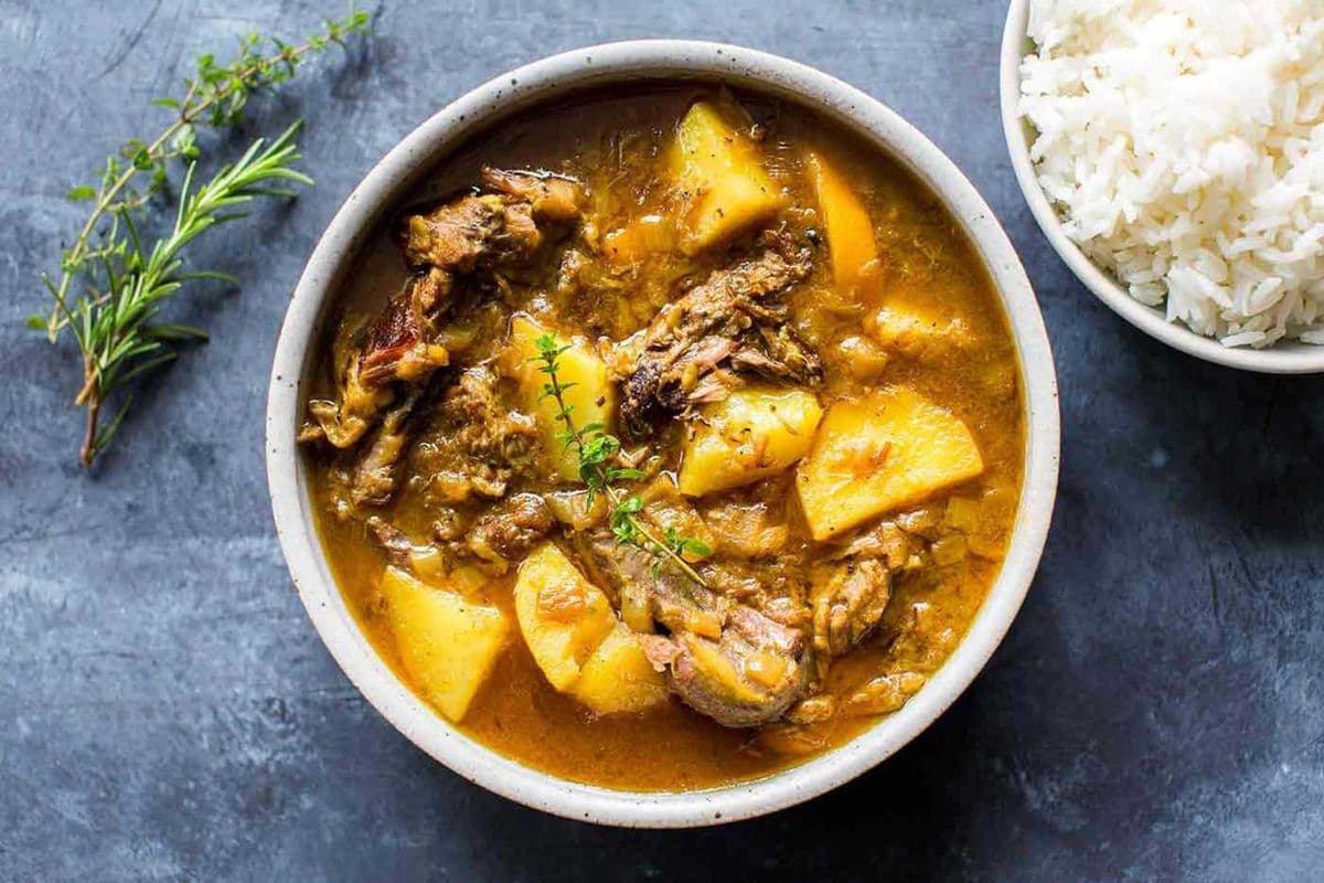 CURRY SLICED LAMB WITH RICE