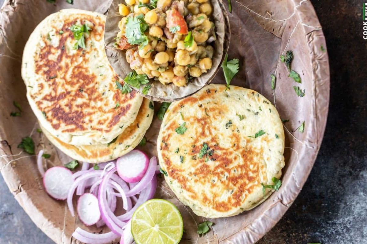 Kulche Chole (2pcs)