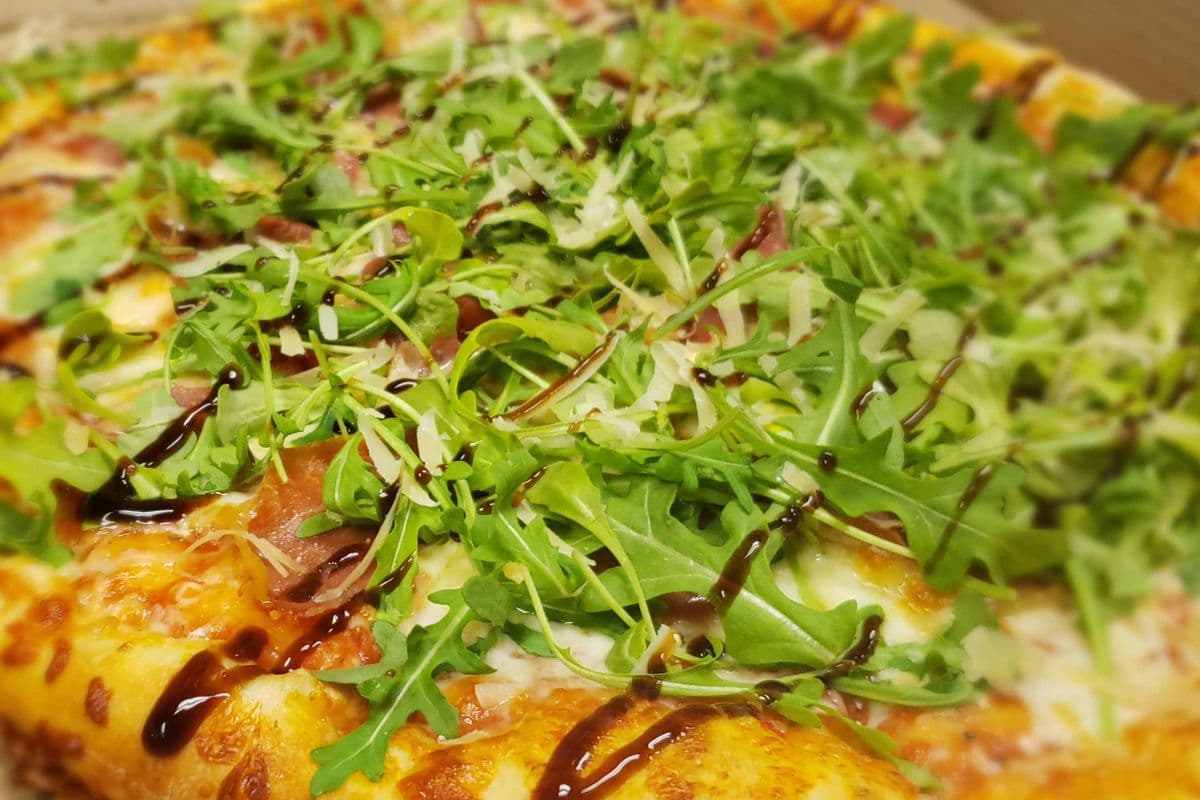 Large Johnny Lombardi Pizza
