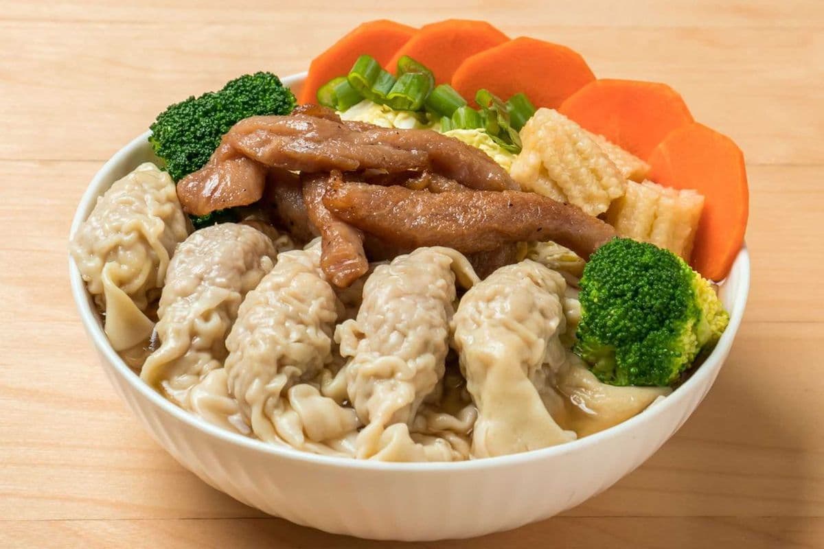 Chicken Vegetable Wor Wonton (5 pcs) Soup