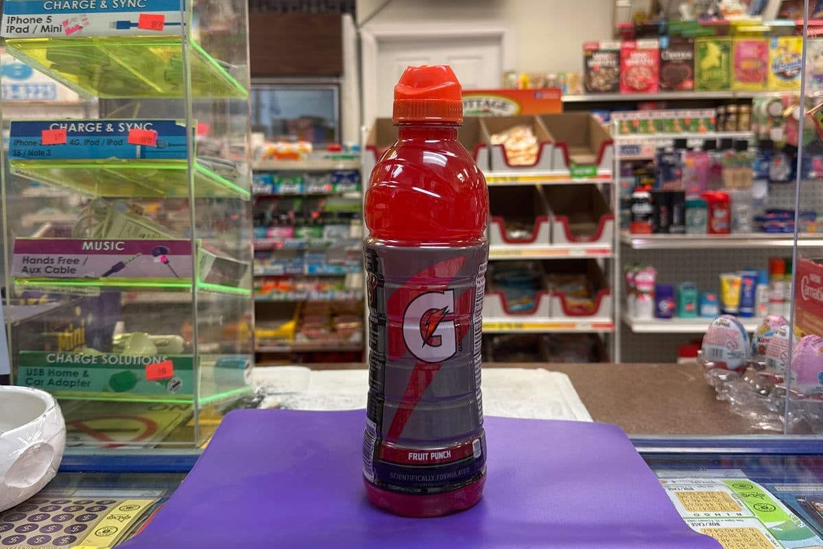 Gatorade Fruit Punch Bottle (710 ml)