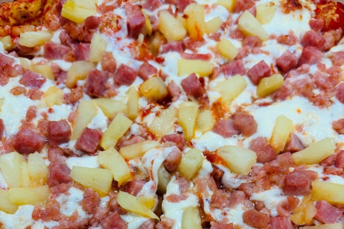 Hawaiian Pizza