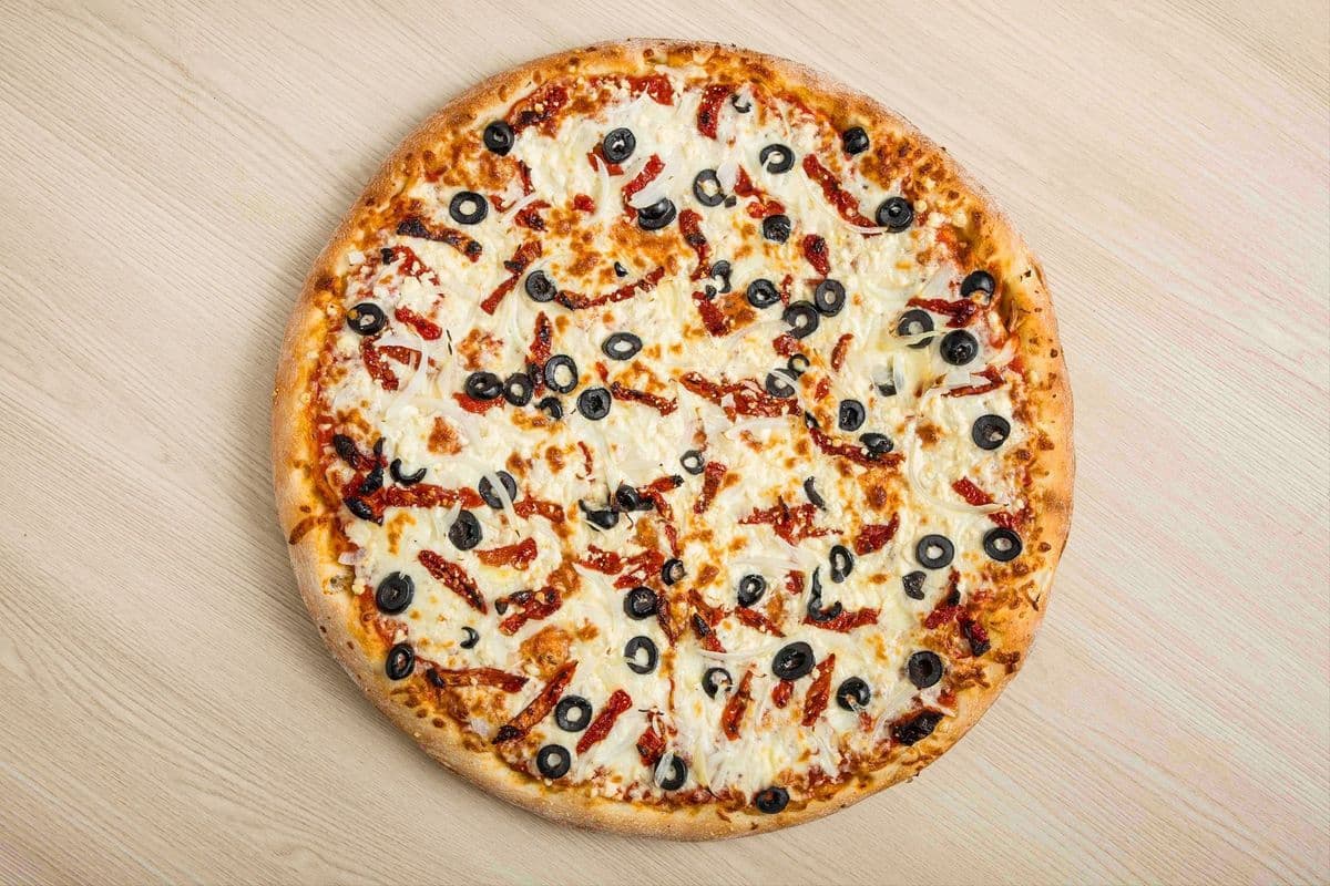 16" Large Pizza Mediterranean Specialty